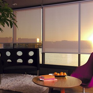 ستائر صن سكرين الترا - انسيابية الضوء والظل - الرجاء التواصل عبر الدردشة لتحديد الكمية